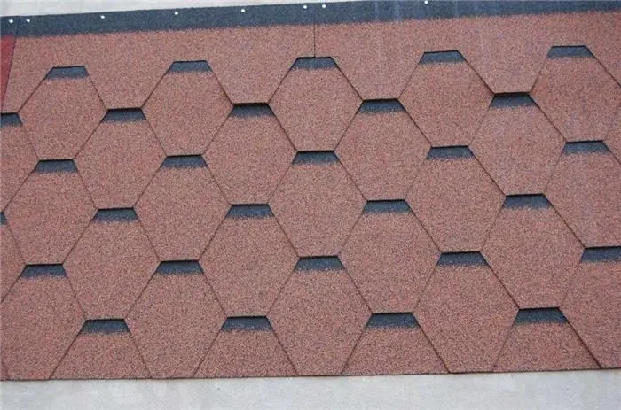 自建房屋用瀝青瓦的流程。